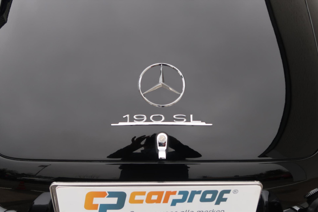 38403316-7.jpg