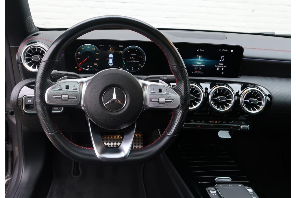 48304509-10.jpg