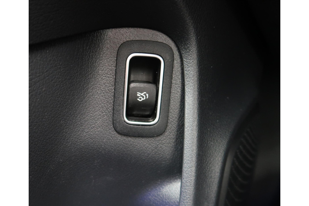 48304509-20.jpg