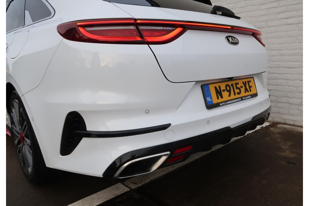 49869252-7.jpg