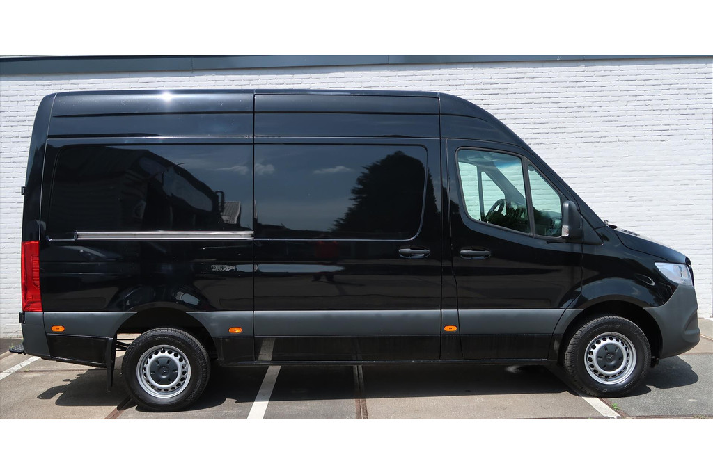 54014537-5.jpg